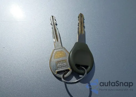 1999 Nissan Frontier Xe z USA, uszkodzony, nr VIN 1N6DD21S8XC318584